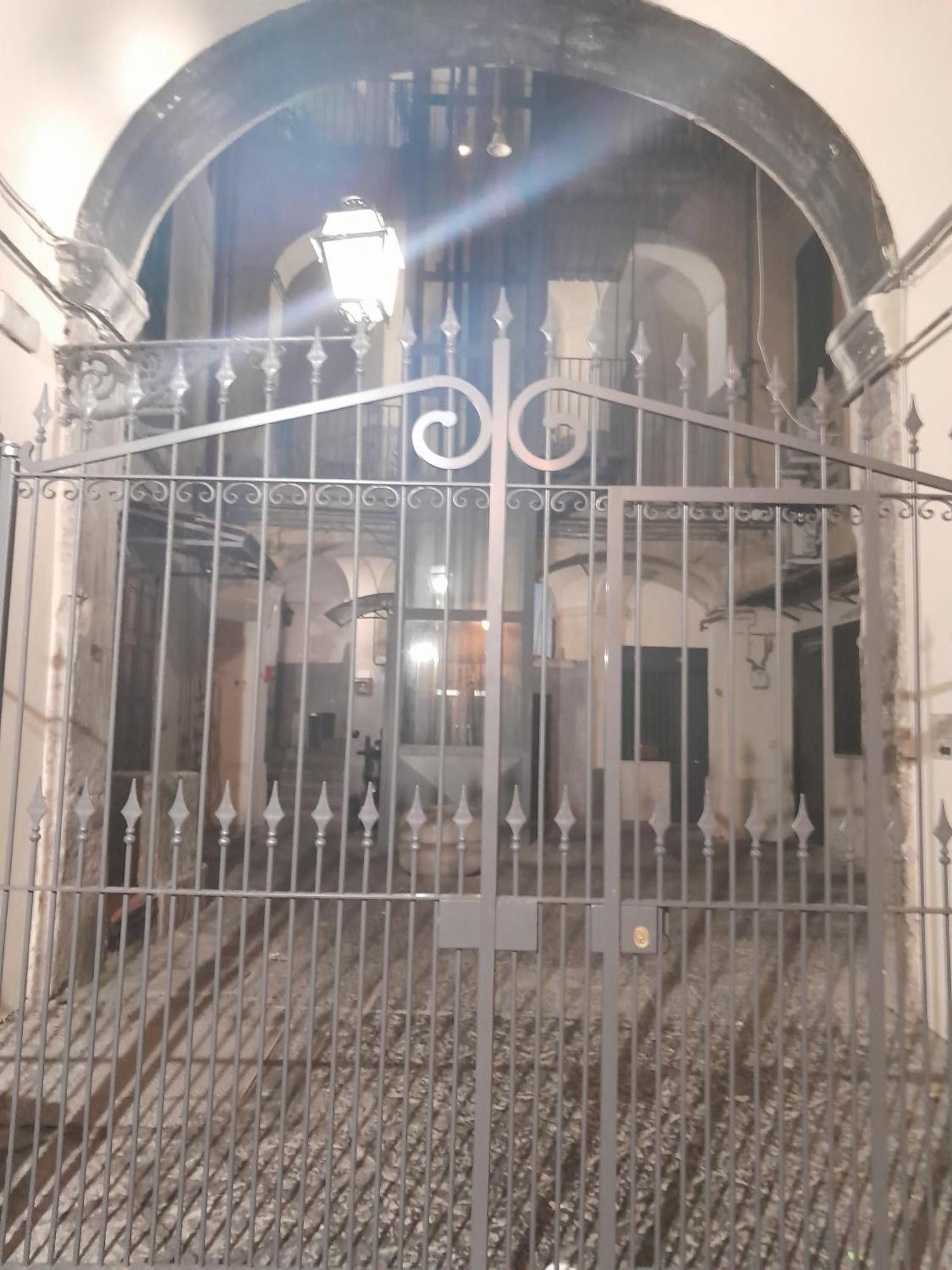 Terrazza Manuela Apartments Quartieri Spagnoli Napoli Bagian luar foto
